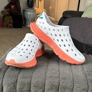 KANE recovery, shoes White and Coral Slip-On Shoes SZ 12
